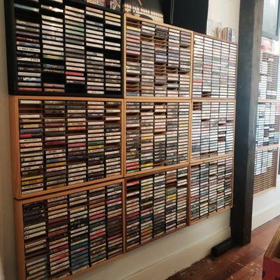 Cassette wall