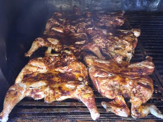 Pollo Asados al Carbón de Mesquite, importado de México