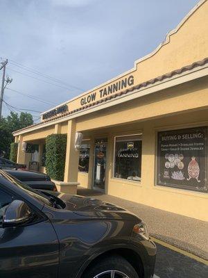 Glow Tanning Center