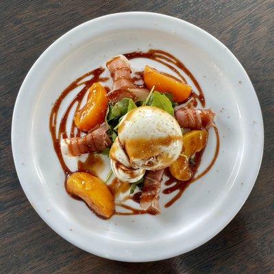 Peach & Burrata Salad