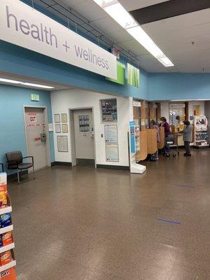 Nice size Pharmacy / Wellness space