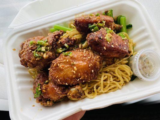 Lollipop Wing with Garlic Noodles