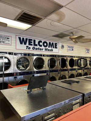 Gator Wash Coin Laundry