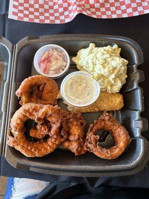 My favorite, the catfish plate with onion rings.