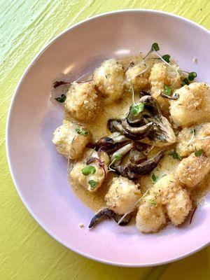 Shlishkas Gnocchi