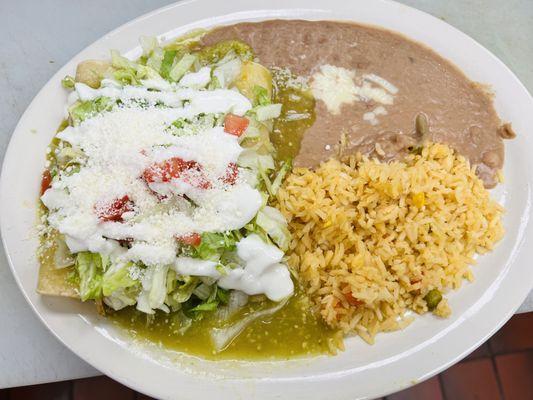 Enchiladas verdes pollo