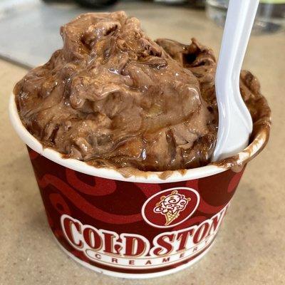 Cold Stone Creamery #20771. A Cold Stone Signature mixes, a Peanut Butter Cup Perfection, Love It size (medium cup, $8.49).