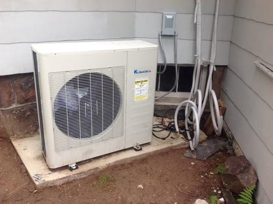 Ductless mini split system, 4 zones, installation