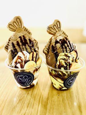 Taiyaki ice cream with vanilla and matcha ice cream flavors