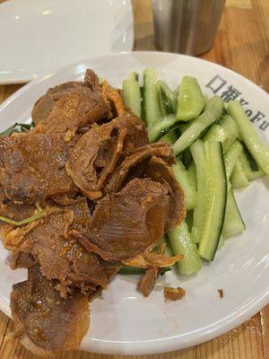 Two-appetizer combo (crushed cucumber and spicy beef/tong/tripe)