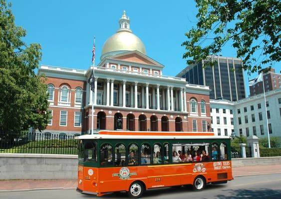 Old Town Trolley at Boston's New State House