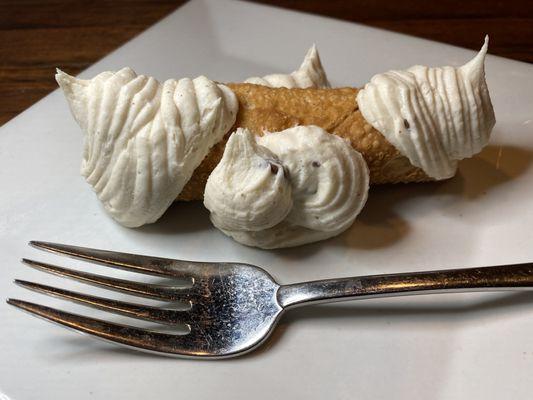 Luscious cannoli with super creamy filling.