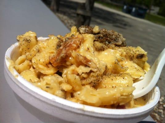 Mac n cheese + bacon + morel mushrooms. Whoa.