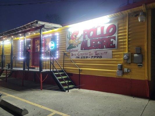 Front entrance to "Best Chicken in Town"