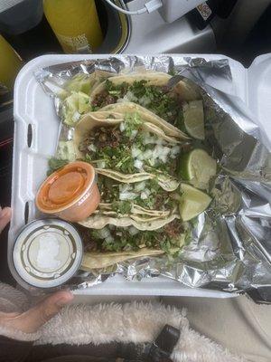 Tacos of lengua and cabeza