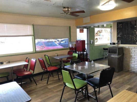 Dining room.