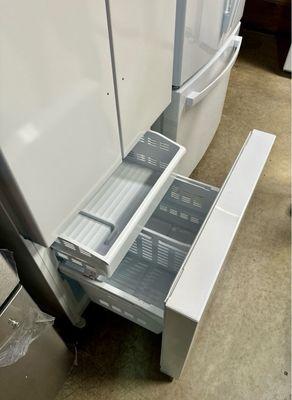 Adequate Bottom Pull-Out Freeze