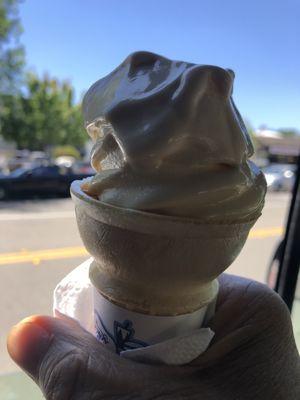 Med. Soft serve(2.99) melting fast.