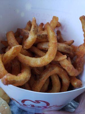 Curly fries not filled to top