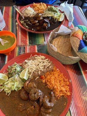 Camarones al Chipotle with tortillas