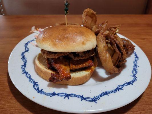 Sliced Brisket Sandwich with onion rings