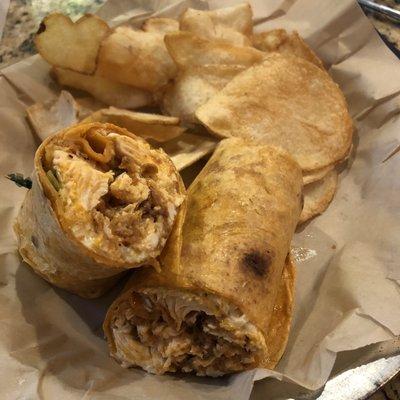 Buffalo Chicken Wrap With House Chips