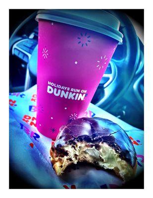 Holidays Run on Dunkin!Special!Friday Free Classic Donut When U Buy Any Drink. Here is My Fave Combo M Americano & Boston Kreme!