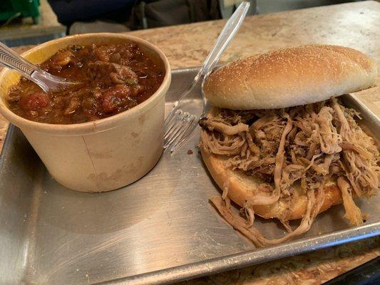 Pulled pork with chili (both small)