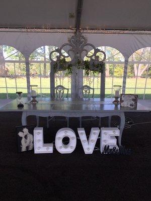 Bride & Groom Table