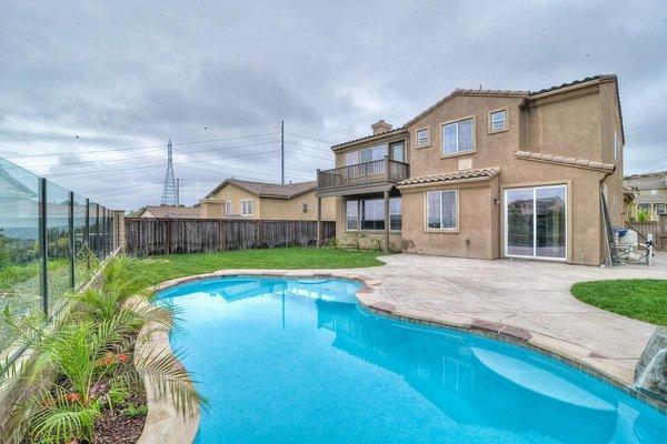 This renovated 5bed/3bath home in San Miguel Ranch was only on the market for 7 days thanks to Chula Vista Realtor Jorge Castellon!