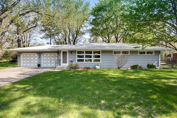 Open House May 18 & 19 from 12-3pm - 14912 Belvoir Drive, Minnetonka, MN 55345