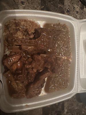 Smothered Neckbones with rice and Smothered Okra