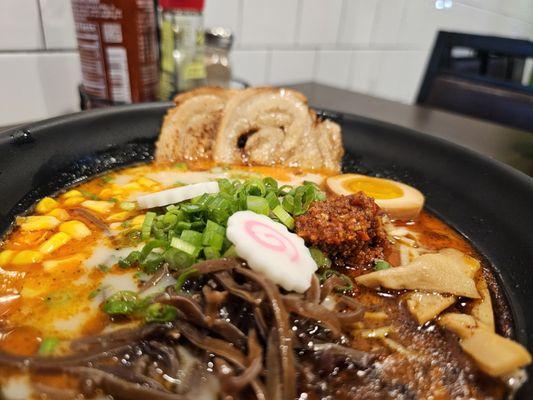 Volcano tom ramen