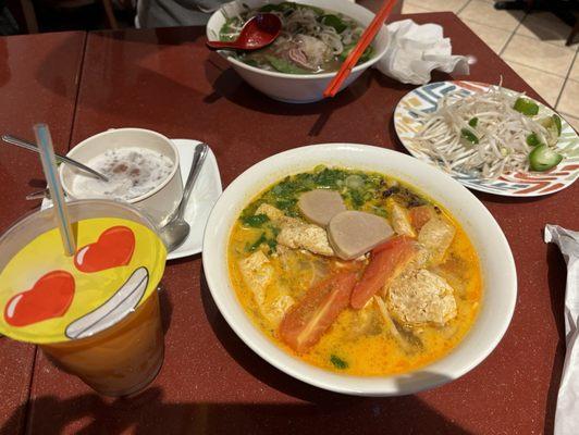 Pho, P23. Bun Rieu, Thai tea and dessert