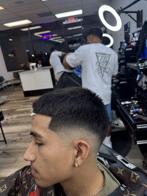 MID SKIN FADE