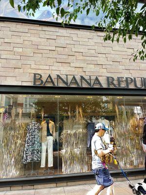 Banana Republic