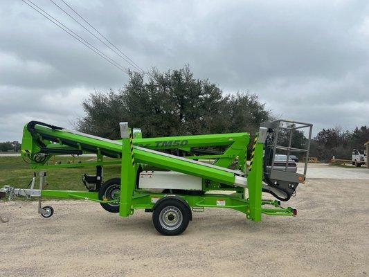 50' Towable Manlift for rent!