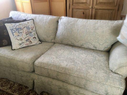 Shabby saggy sofas get new life!