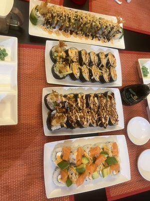 SC9. Delish Spider Roll SR3. Salmon Diamond Roll SC8. Island Shrimp RollShrimp Crispy tiger roll