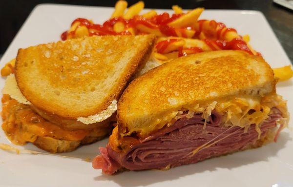 The Eve Sandwich (reuben)