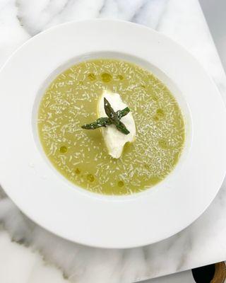 Asparagus Soup - A taste of spring - Mascarpone & roasted asparagus