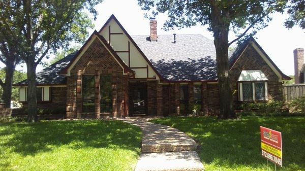 Richardson, TX - Installed CertainTeed Lanmark AR Moire Black Max Def and replaced copper bay window cover.