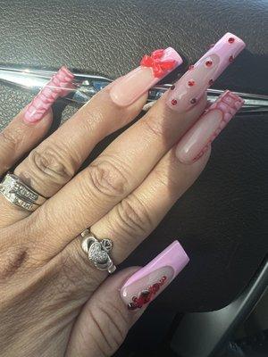 I see why they are called BOMB NAIL BAR!!