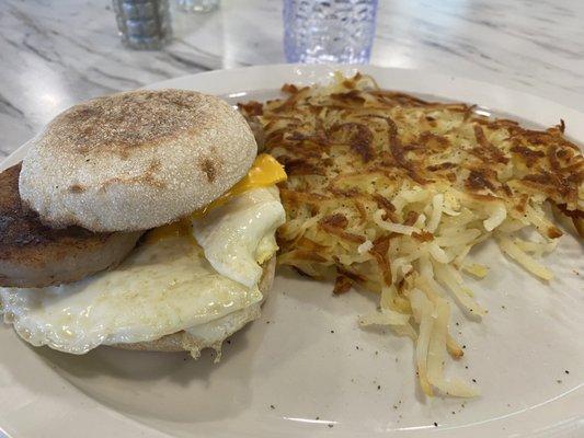 Breakfast sandwich with hash browns