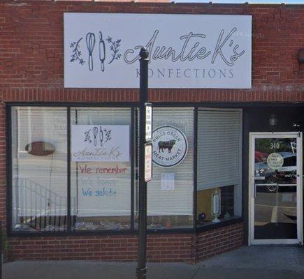 We are located inside Auntie K's Konfections.