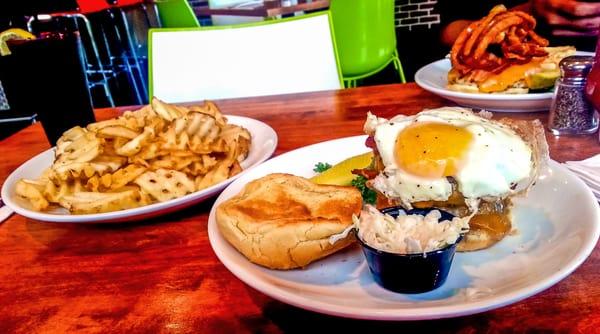 five napkin burger with waffle fries