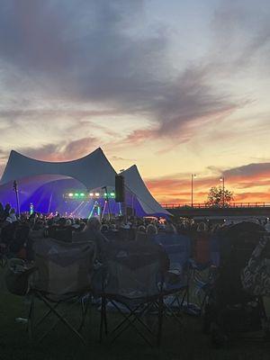 Rockin On the River