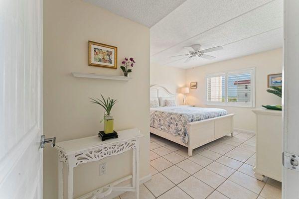 Master Bedroom with ensuite-Perfect space for a relaxing home away from home