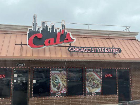 chicago style restaurant with amazing owners