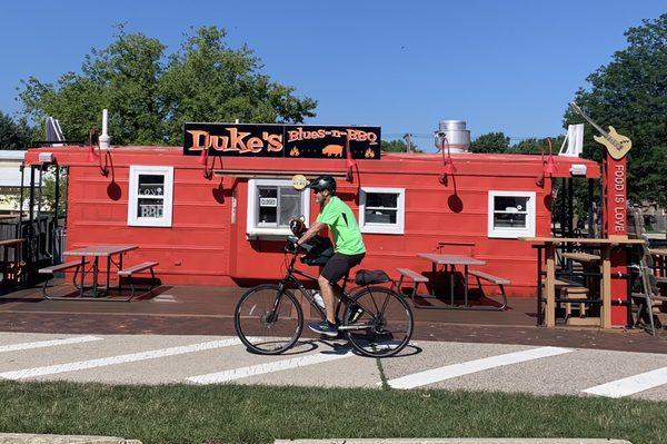 Duke's is on the Fox River Bike Trail in East Dundee.  A must visit for great Barbecue!!